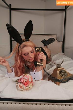 Busy B ASMR photo #0167