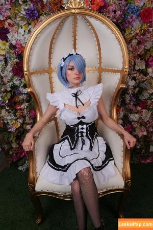 Busy B ASMR photo #0210