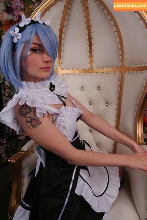 Busy B ASMR photo #0233