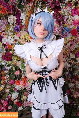 Busy B ASMR photo #0242