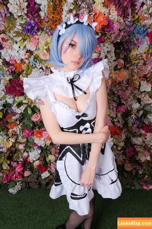 Busy B ASMR photo #0250