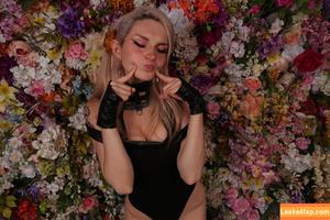 Busy B ASMR photo #0284