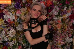 Busy B ASMR photo #0287