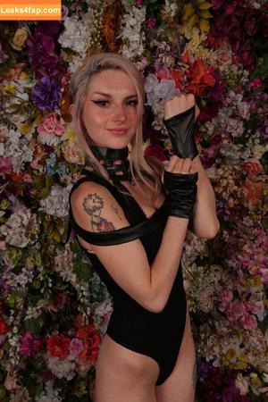 Busy B ASMR photo #0299