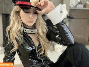 Busy B ASMR photo #0343