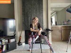 Busy B ASMR photo #0417