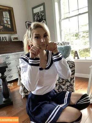 Busy B ASMR photo #0472