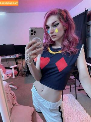 Busy B ASMR photo #0478