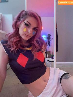 Busy B ASMR photo #0481