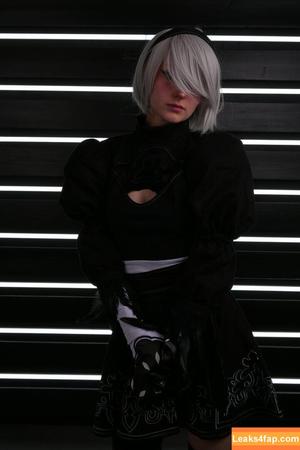 Busy B ASMR photo #0497