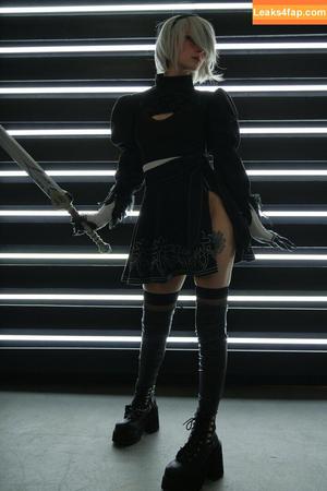 Busy B ASMR photo #0512