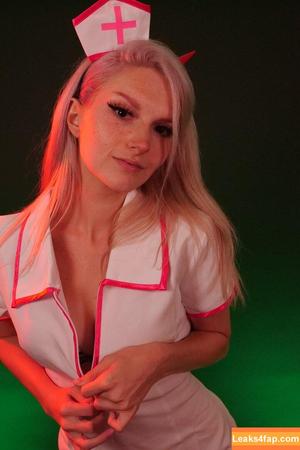 Busy B ASMR photo #0557