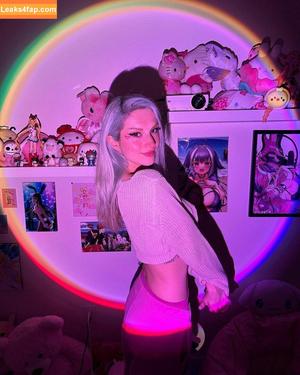 Busy B ASMR photo #0651