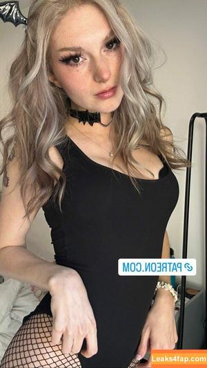 Busy B ASMR photo #0670