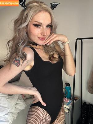 Busy B ASMR photo #0673