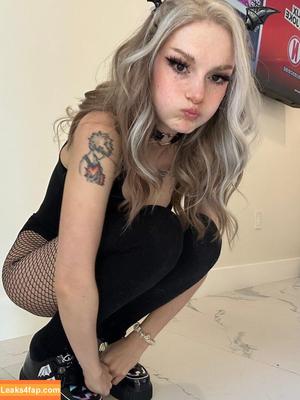 Busy B ASMR photo #0676