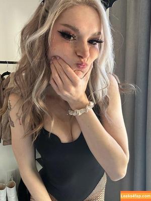 Busy B ASMR photo #0683