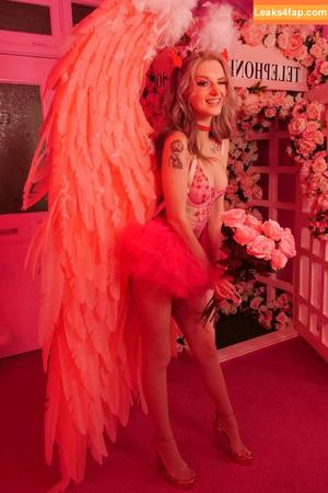 Busy B ASMR photo #0747