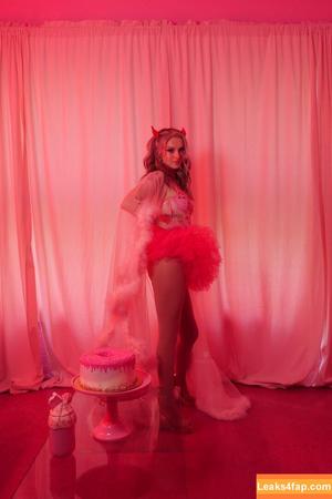 Busy B ASMR photo #0767