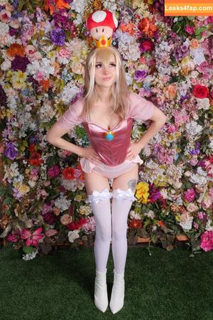 Busy B ASMR photo #0803