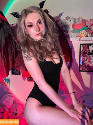 Busy B ASMR photo #0822