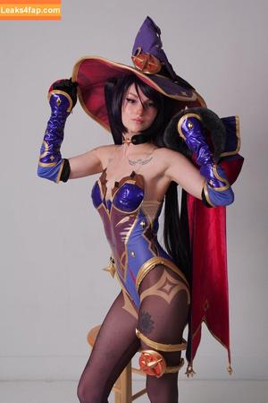 Busy B ASMR photo #0870