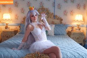 Busy B ASMR photo #0967