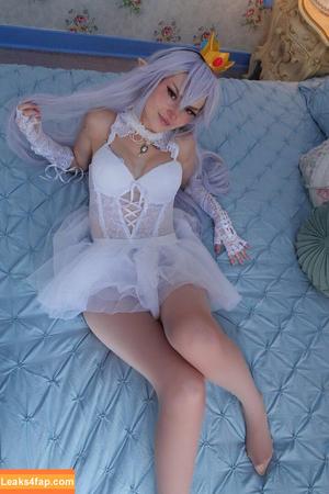 Busy B ASMR photo #0977