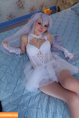 Busy B ASMR photo #0978
