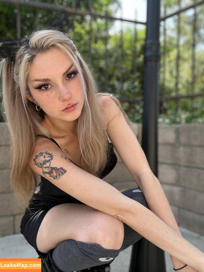 Busy B ASMR / busybasmr leaked photo photo #1082