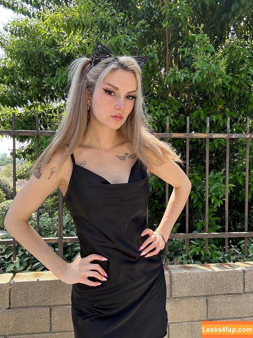 Busy B ASMR / busybasmr leaked photo photo #1092