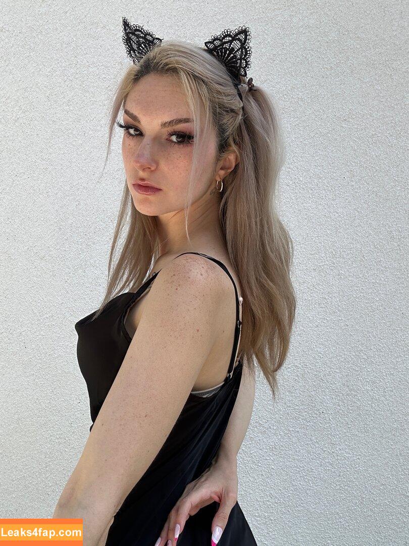 Busy B ASMR / busybasmr leaked photo photo #1095