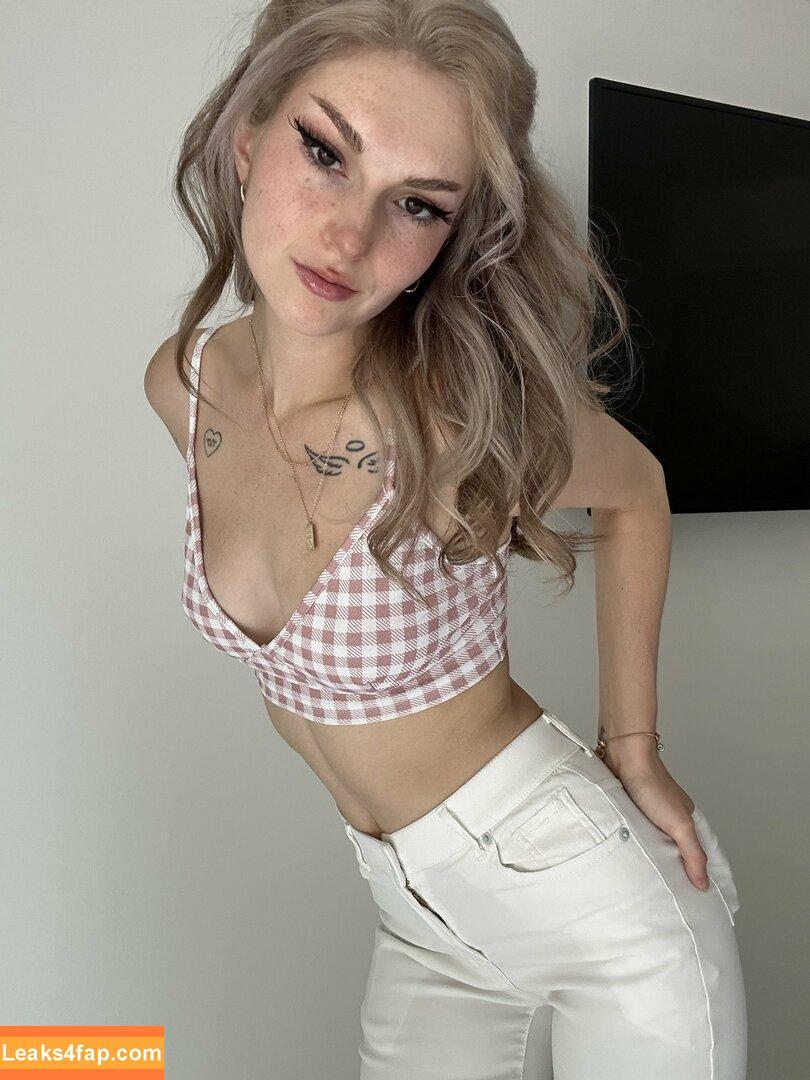 Busy B ASMR / busybasmr leaked photo photo #1116