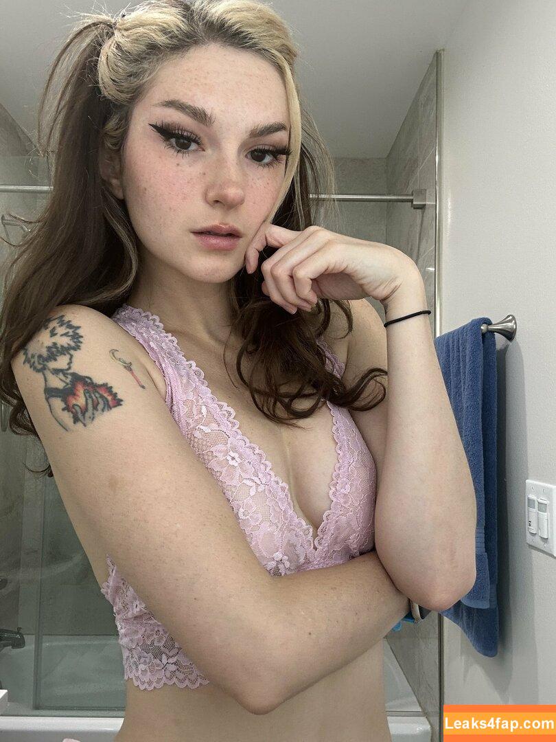 Busy B ASMR / busybasmr leaked photo photo #1291