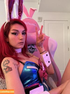 Busy B ASMR photo #1048