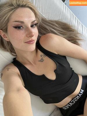 Busy B ASMR photo #1068