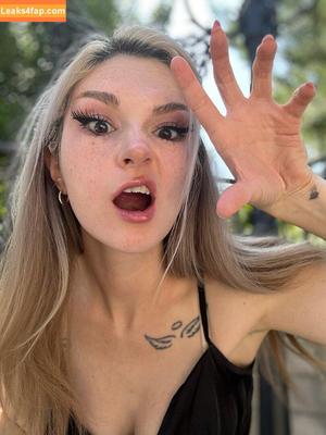 Busy B ASMR photo #1107
