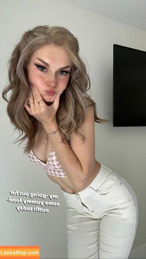 Busy B ASMR photo #1115