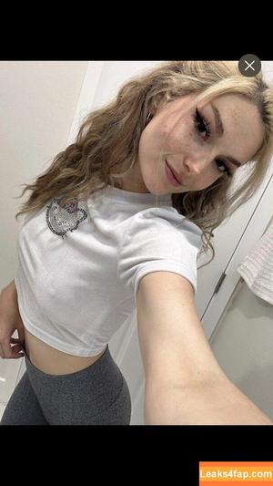 Busy B ASMR photo #1128