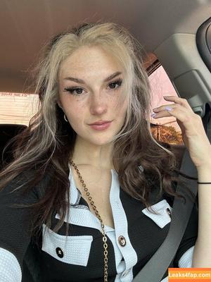 Busy B ASMR photo #1206