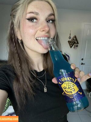 Busy B ASMR photo #1217