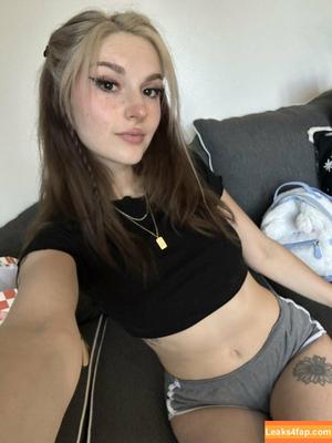 Busy B ASMR photo #1218