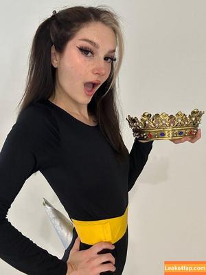 Busy B ASMR photo #1347
