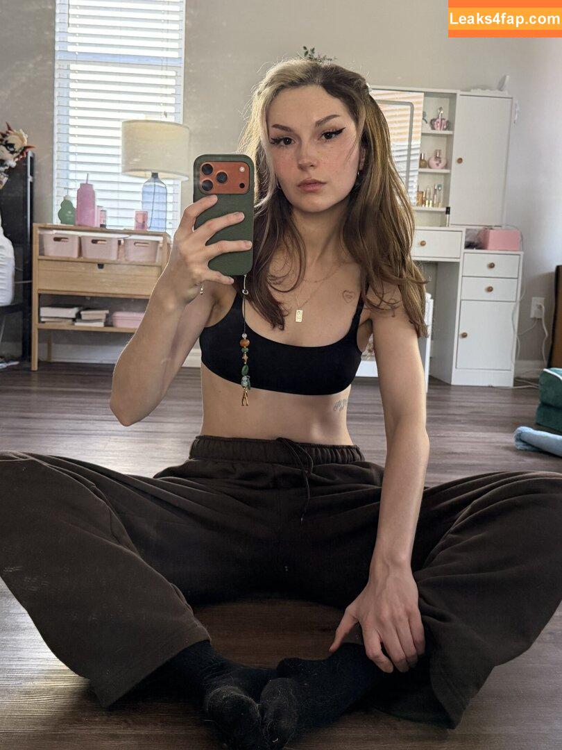 Busy B ASMR / busybasmr leaked photo photo #2265