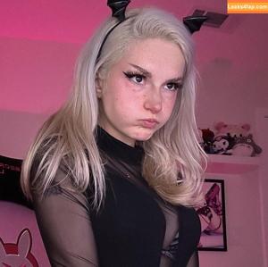 Busy B ASMR photo #2228