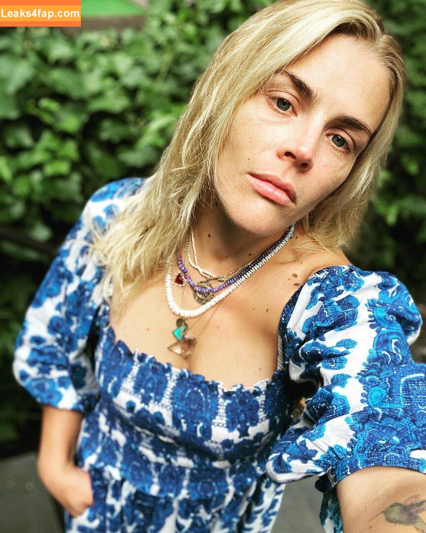 Busy Philipps / busyphilipps leaked photo photo #0010