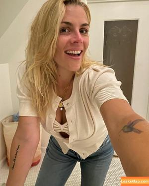 Busy Philipps photo #0015