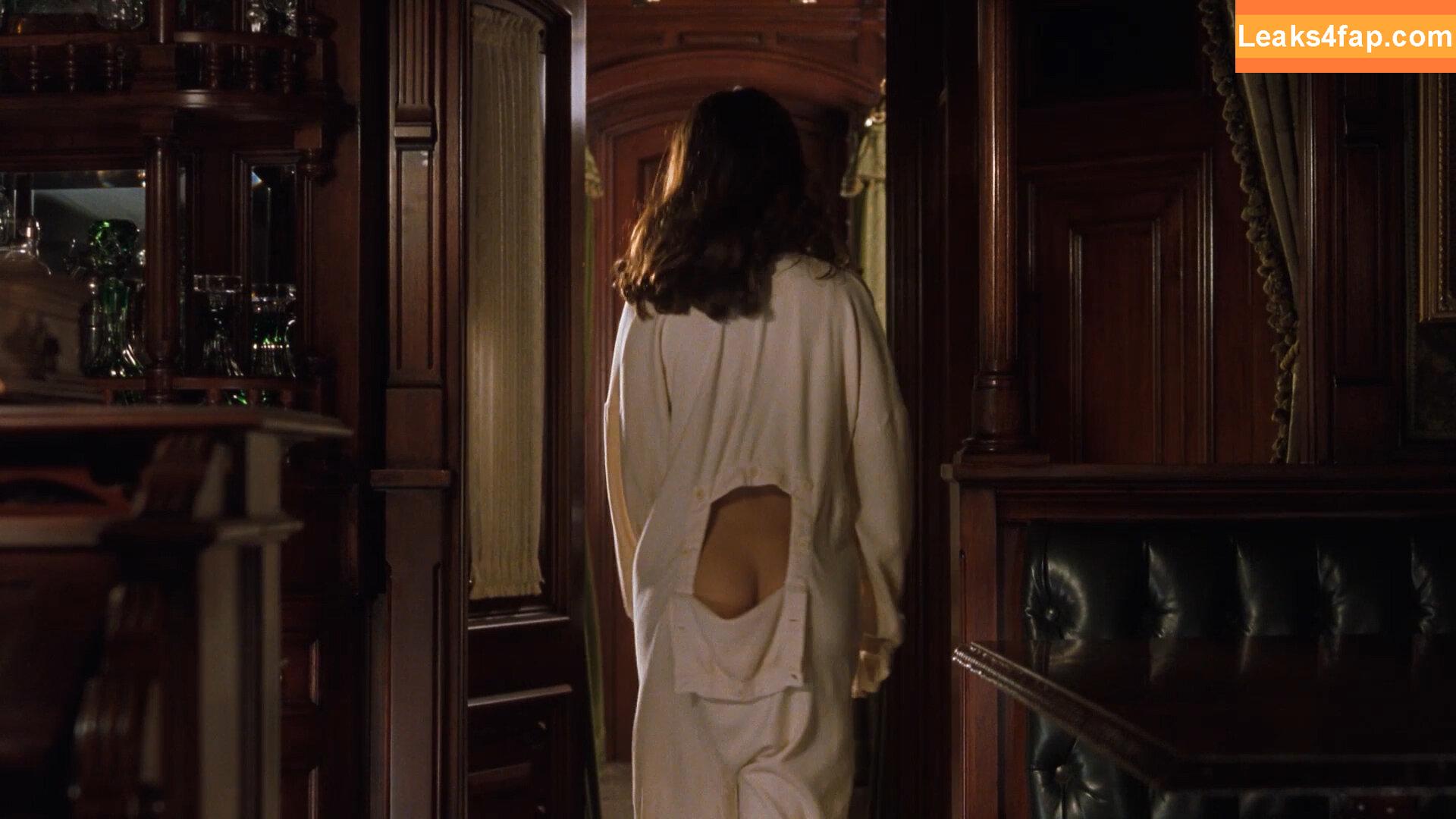 Buttcracks / littleteresa leaked photo photo #0036