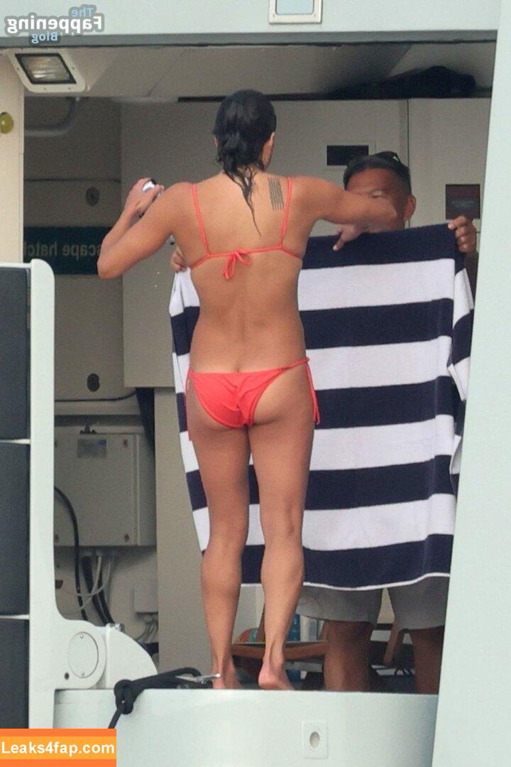 Buttcracks / littleteresa leaked photo photo #0053