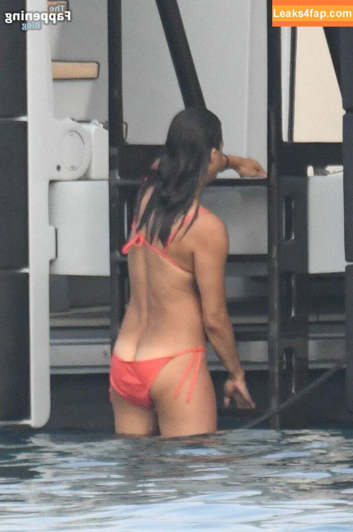 Buttcracks / littleteresa leaked photo photo #0060